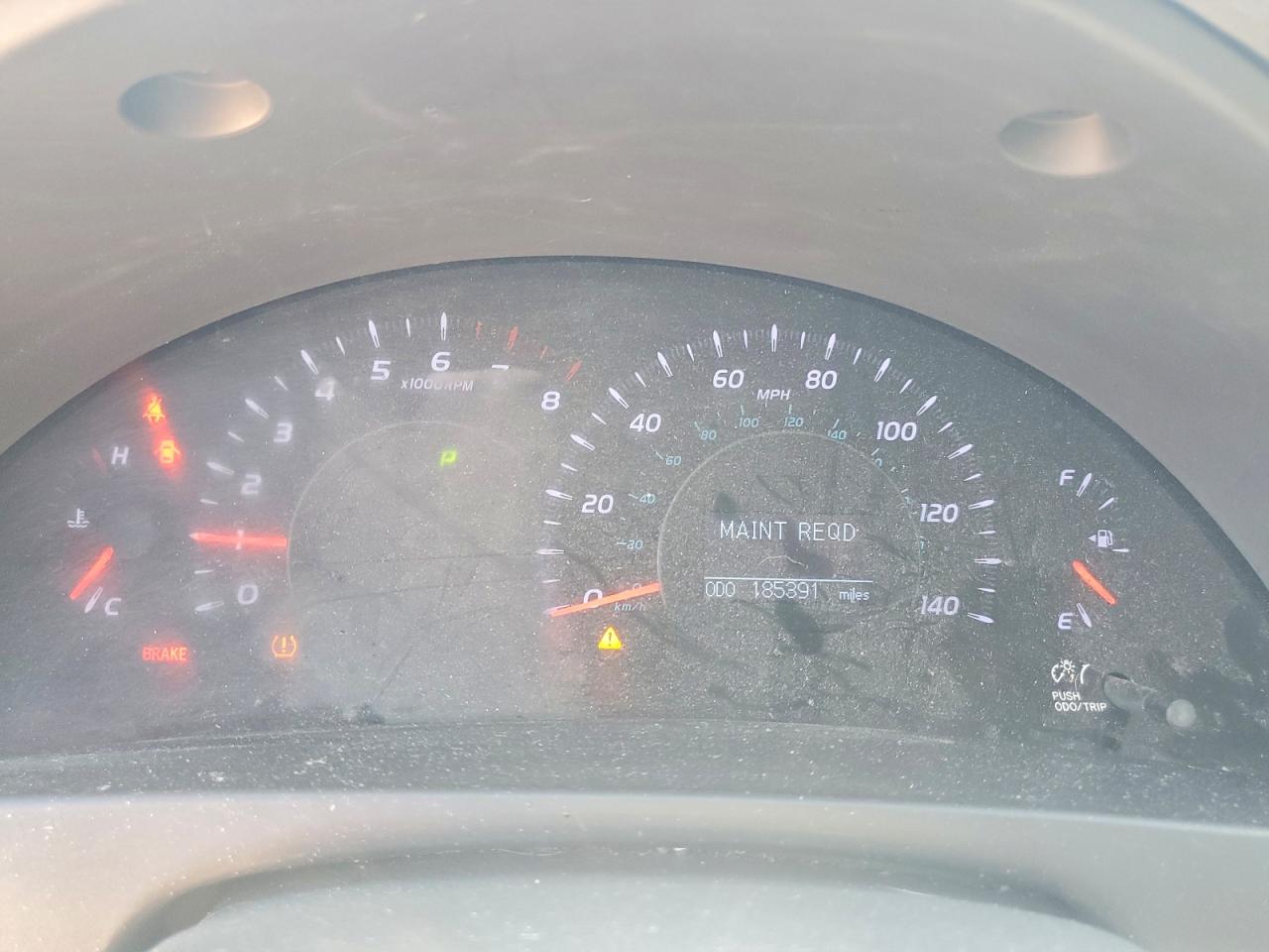 2011 TOYOTA CAMRY XLE photo 17