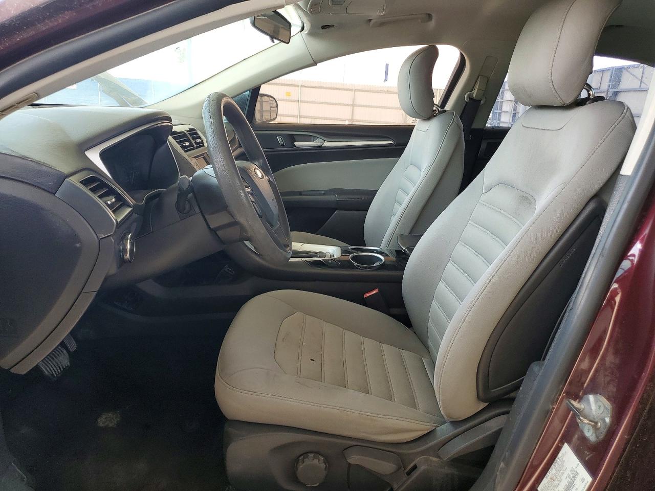 2013 FORD FUSION S photo 19