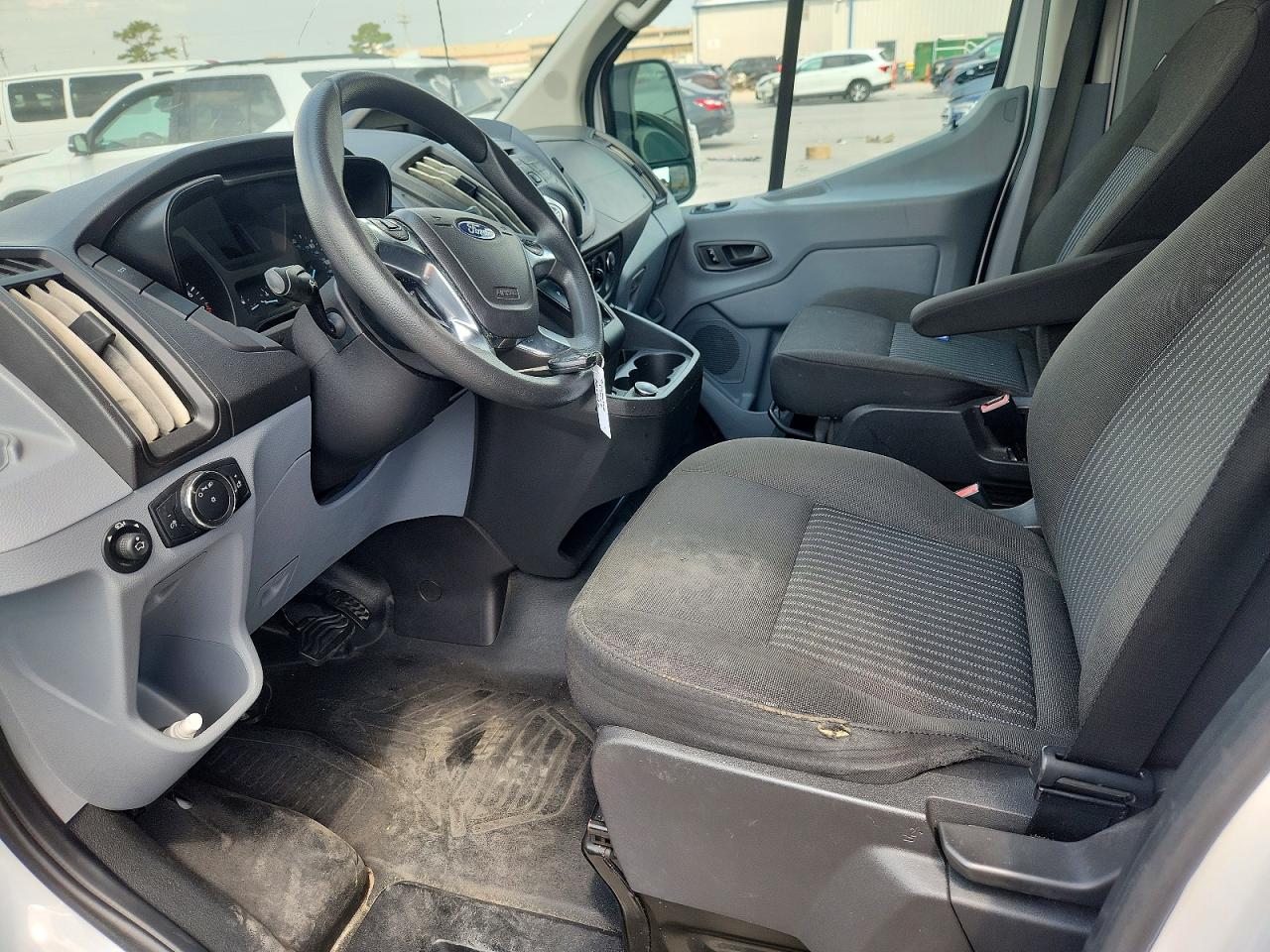 2018 FORD TRANSIT 250 DELIVERY VAN photo 13