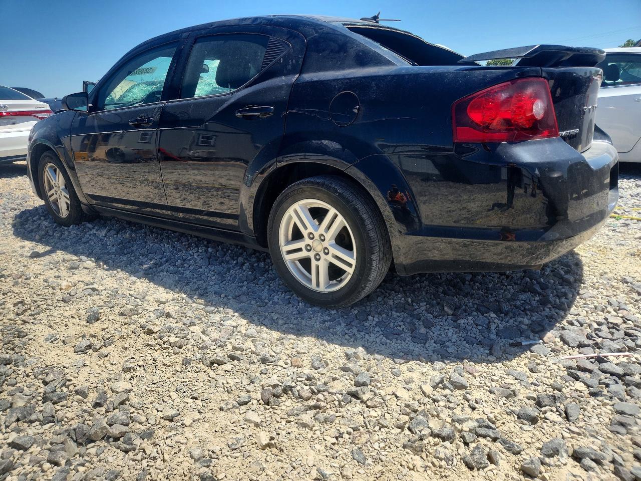 2013 DODGE AVENGER SE photo 4
