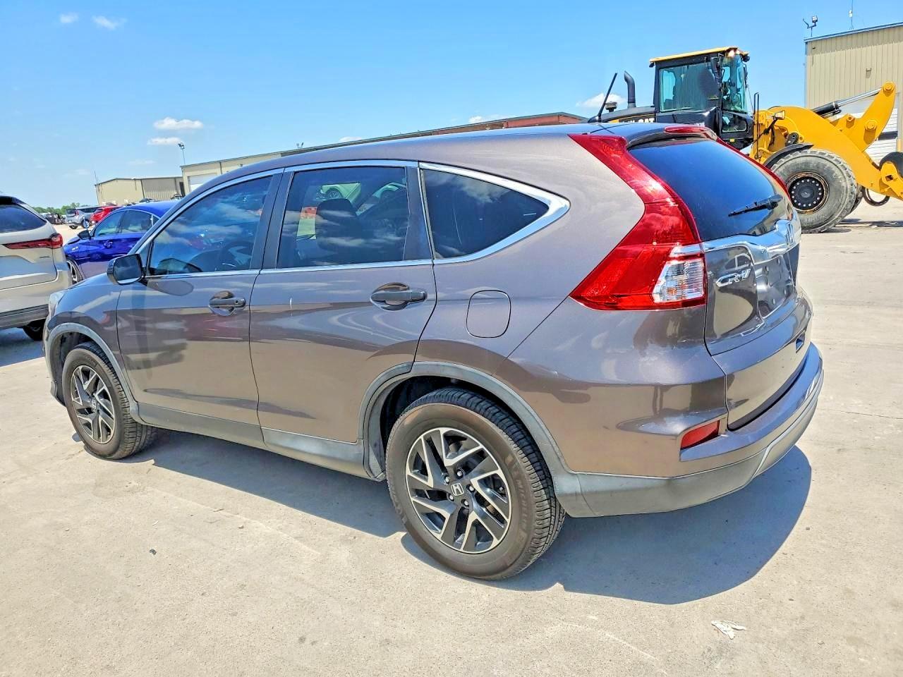 2016 HONDA CR-V SE photo 4