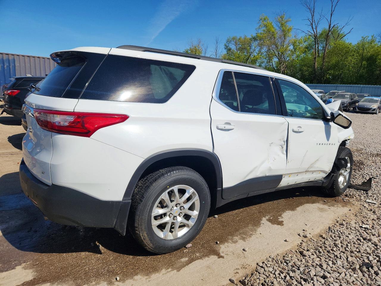 2020 CHEVROLET TRAVERSE LT photo 5