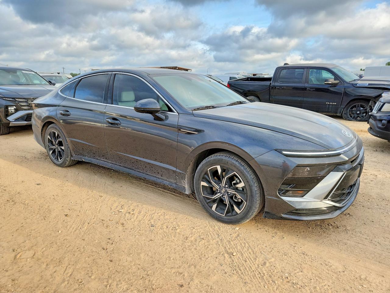 2024 HYUNDAI SONATA SEL photo 7