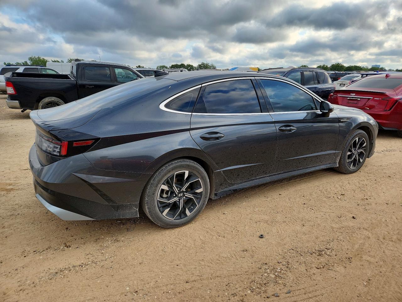 2024 HYUNDAI SONATA SEL photo 5