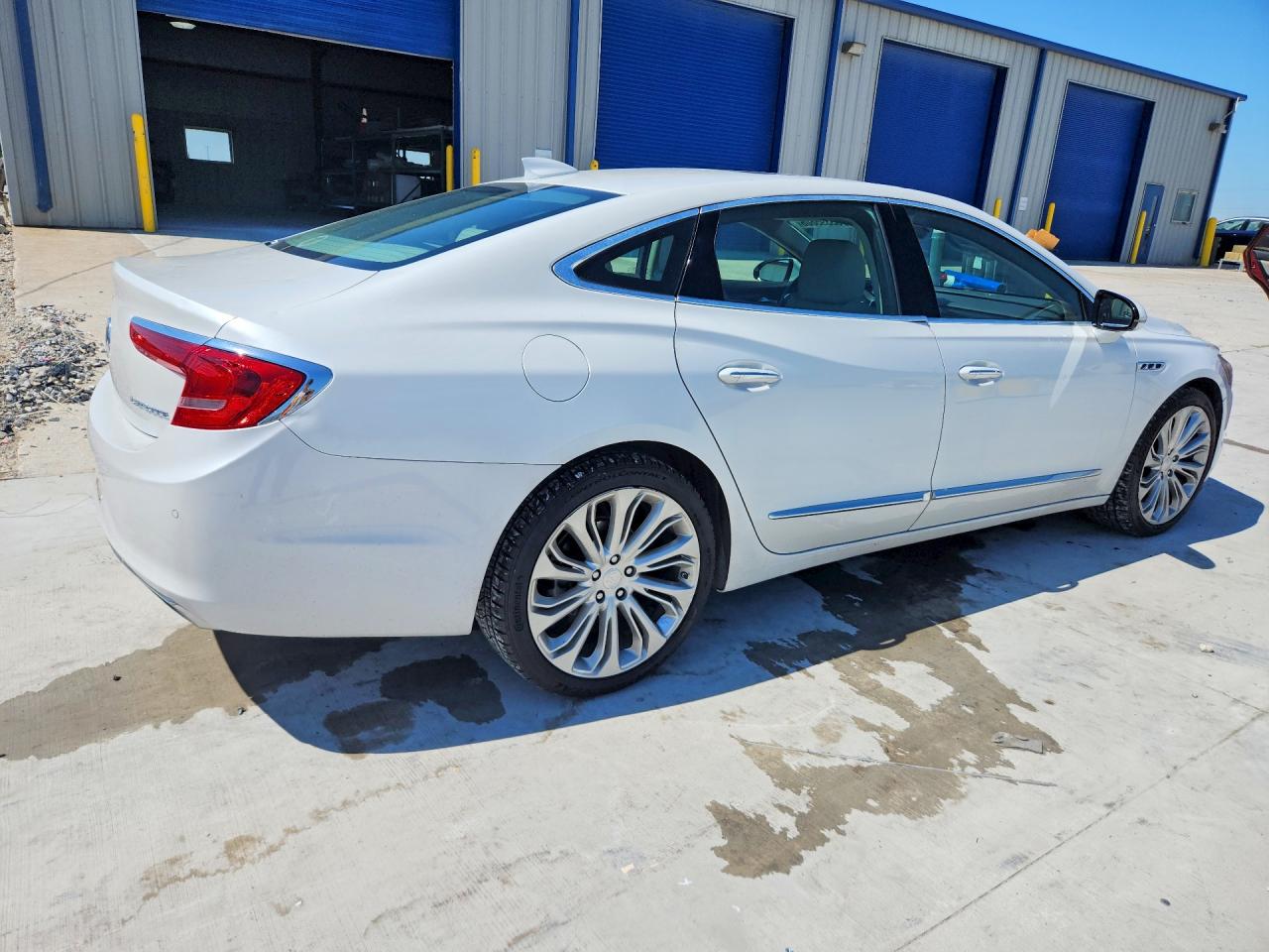 2017 BUICK LACROSSE PREMIUM photo 5