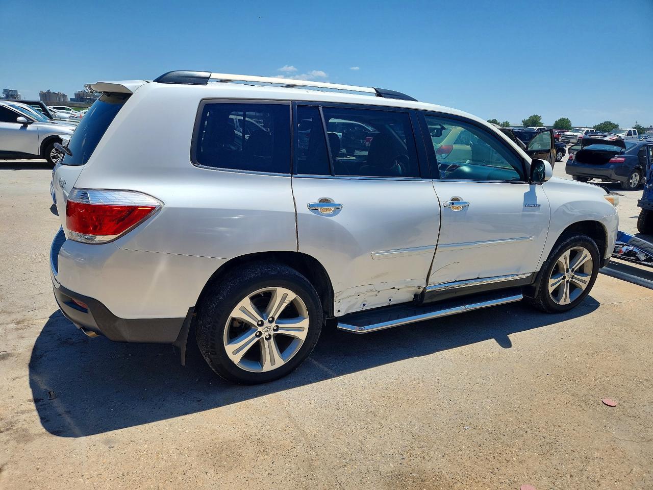 2013 TOYOTA HIGHLANDER LIMITED photo 7
