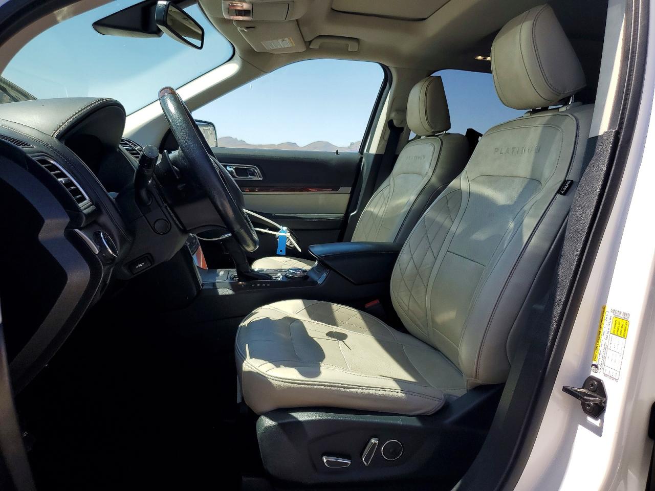 2018 FORD EXPLORER PLATINUM photo 19