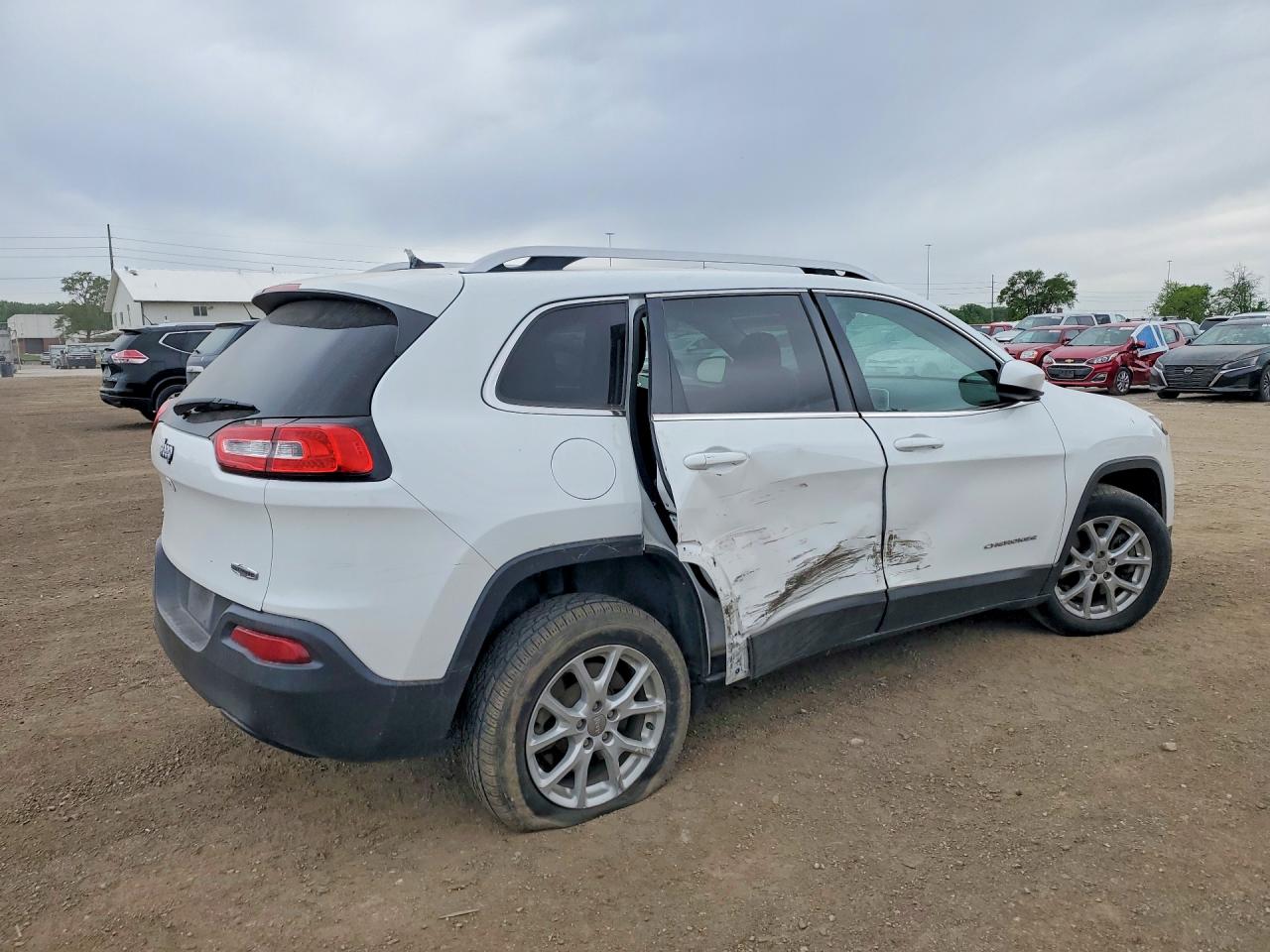 2015 JEEP CHEROKEE LATITUDE photo 5