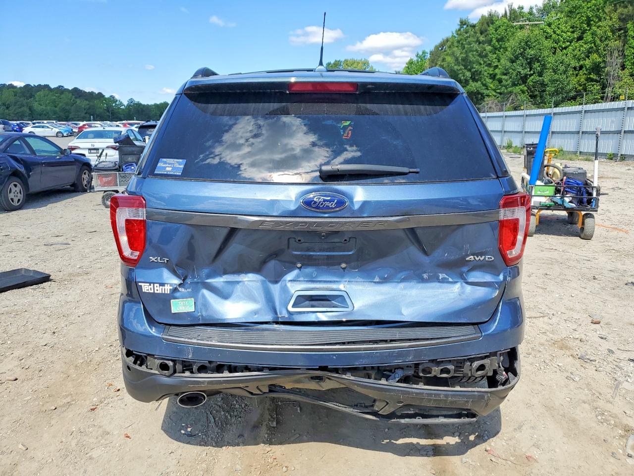 2019 FORD EXPLORER XLT photo 16