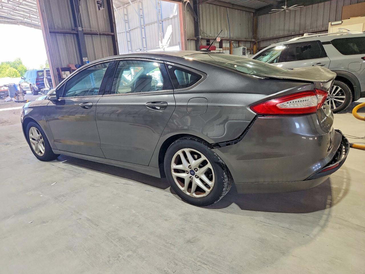 2013 FORD FUSION SE photo 4