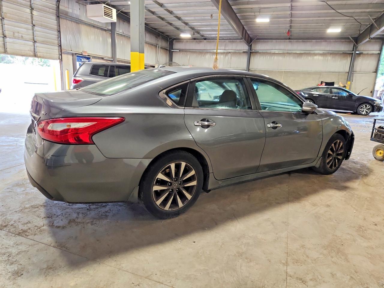 2017 NISSAN ALTIMA 2.5 SV photo 5