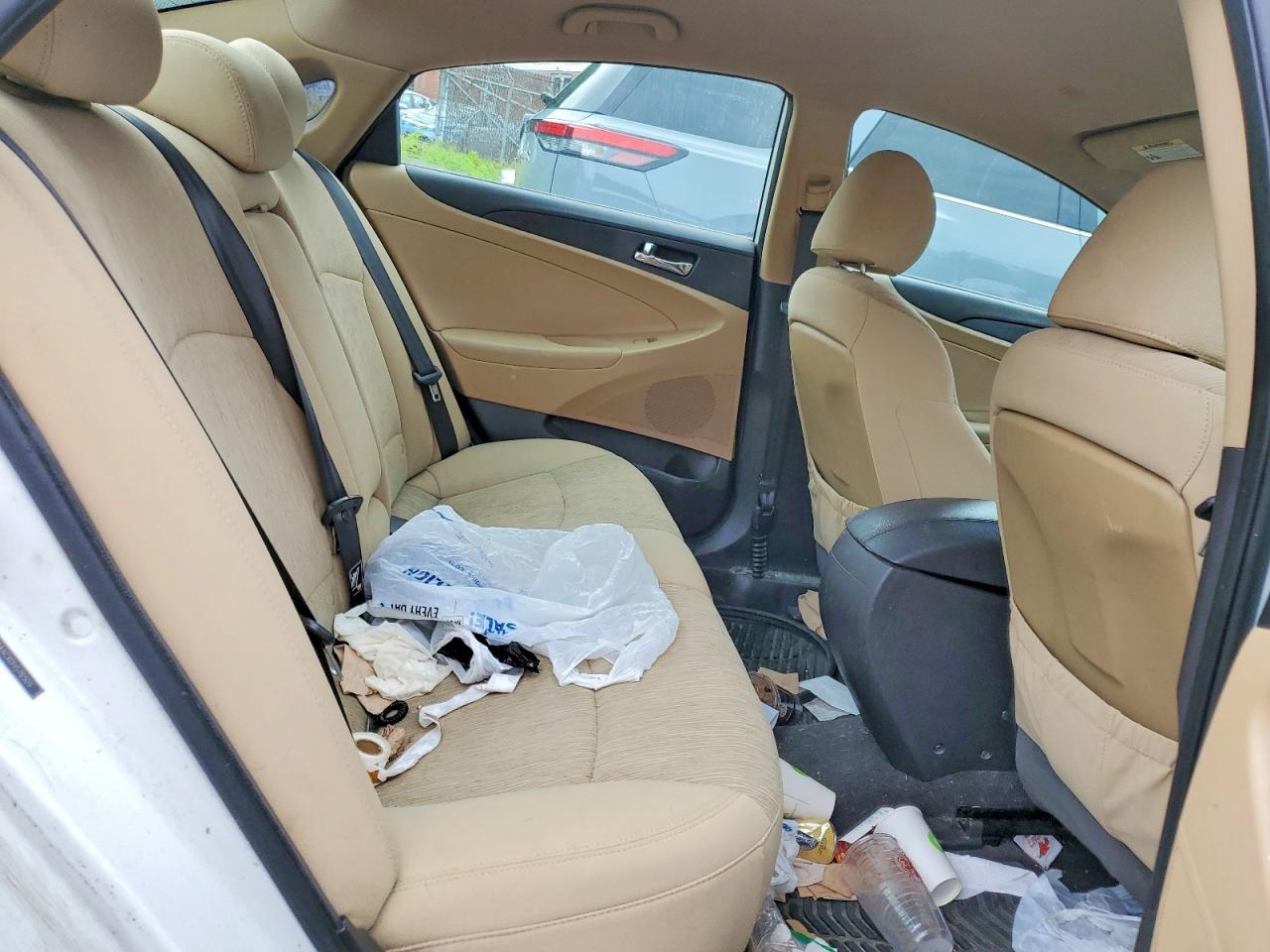 2013 HYUNDAI SONATA GLS photo 19