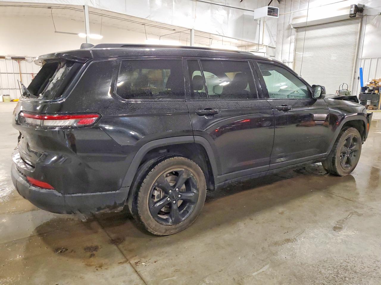 2023 JEEP GRAND CHEROKEE L LAREDO photo 3