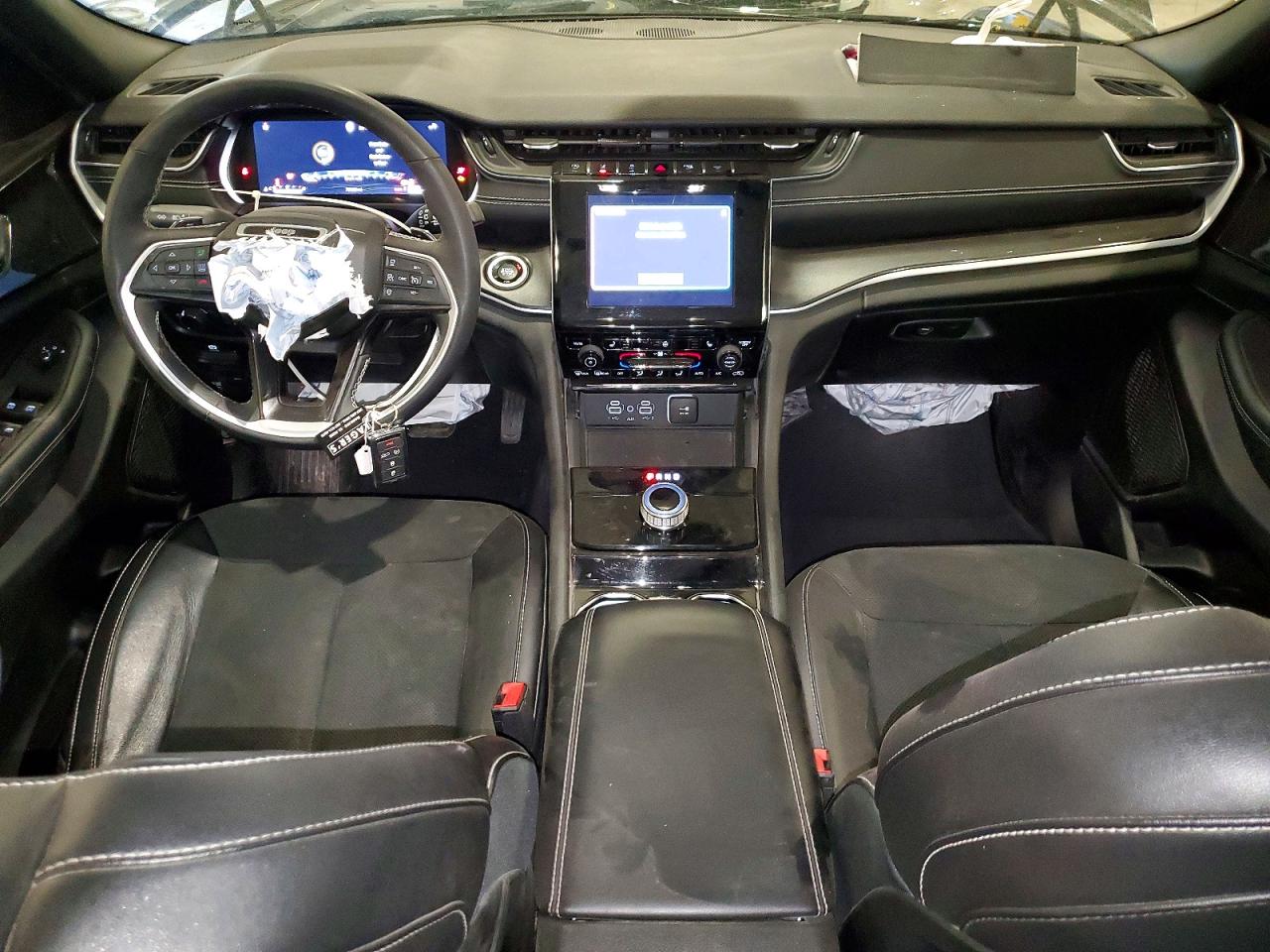 2023 JEEP GRAND CHEROKEE L LAREDO photo 8
