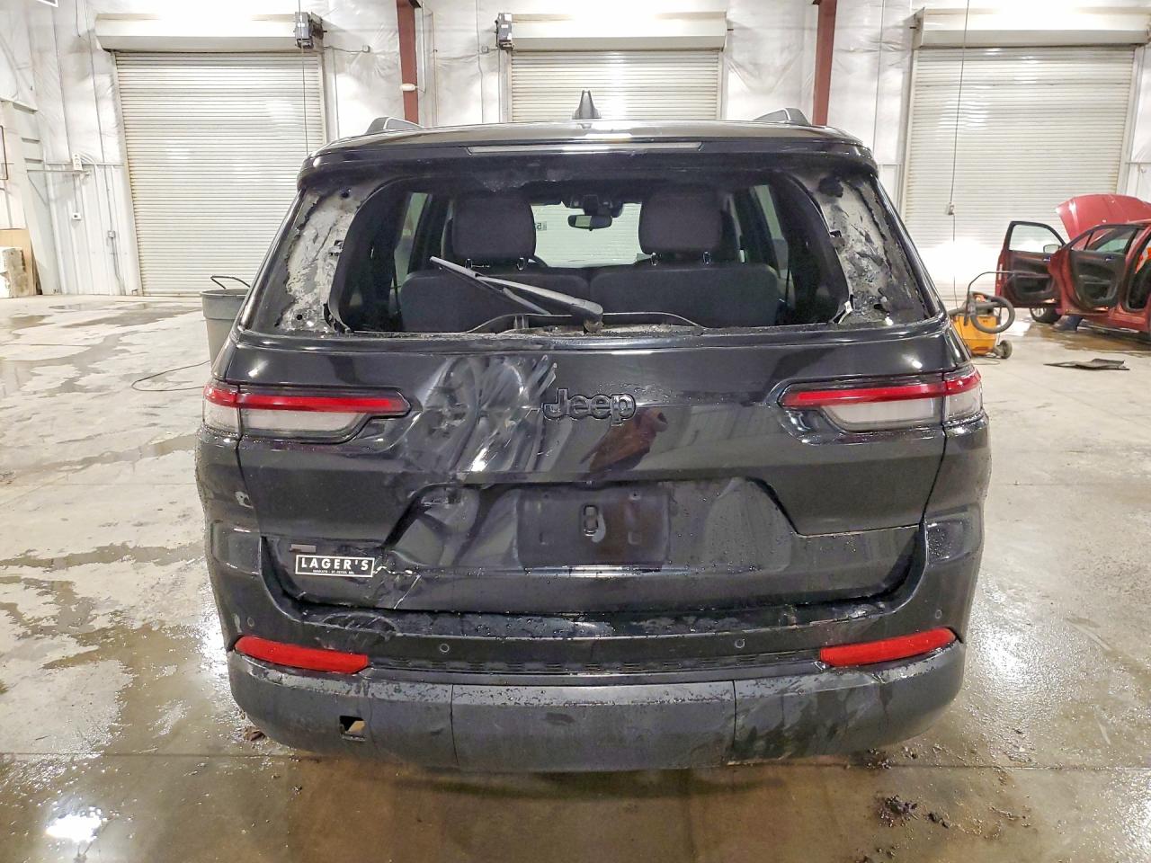 2023 JEEP GRAND CHEROKEE L LAREDO photo 6