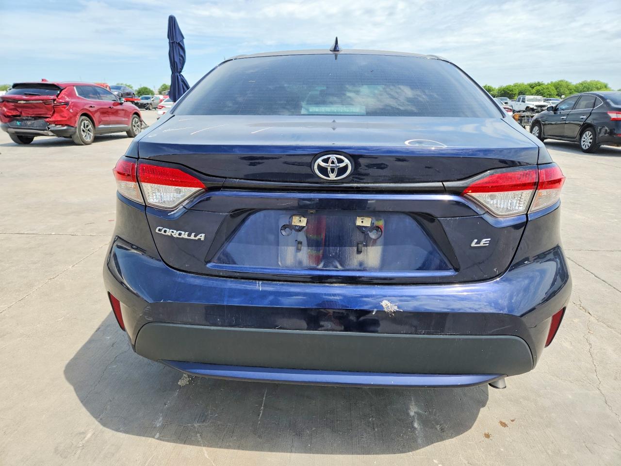2022 TOYOTA COROLLA LE photo 11