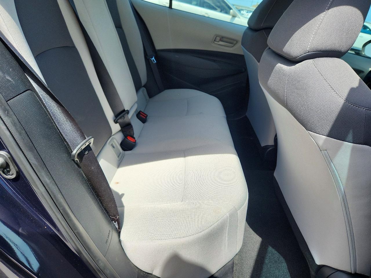 2022 TOYOTA COROLLA LE photo 19