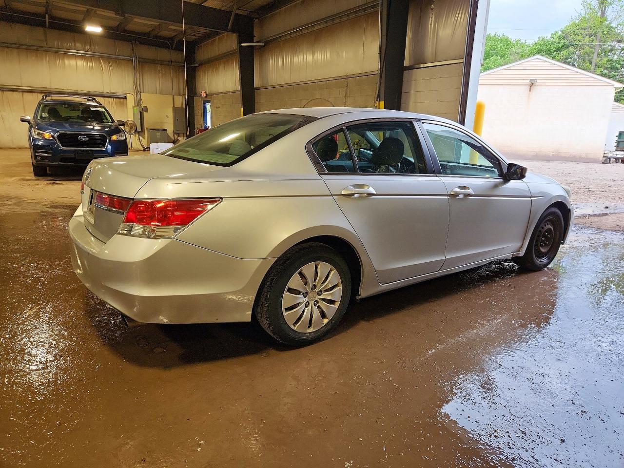 2012 HONDA ACCORD LX photo 5
