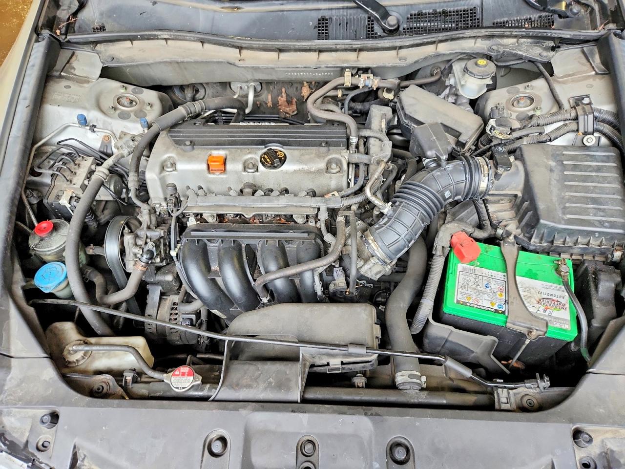2012 HONDA ACCORD LX photo 21