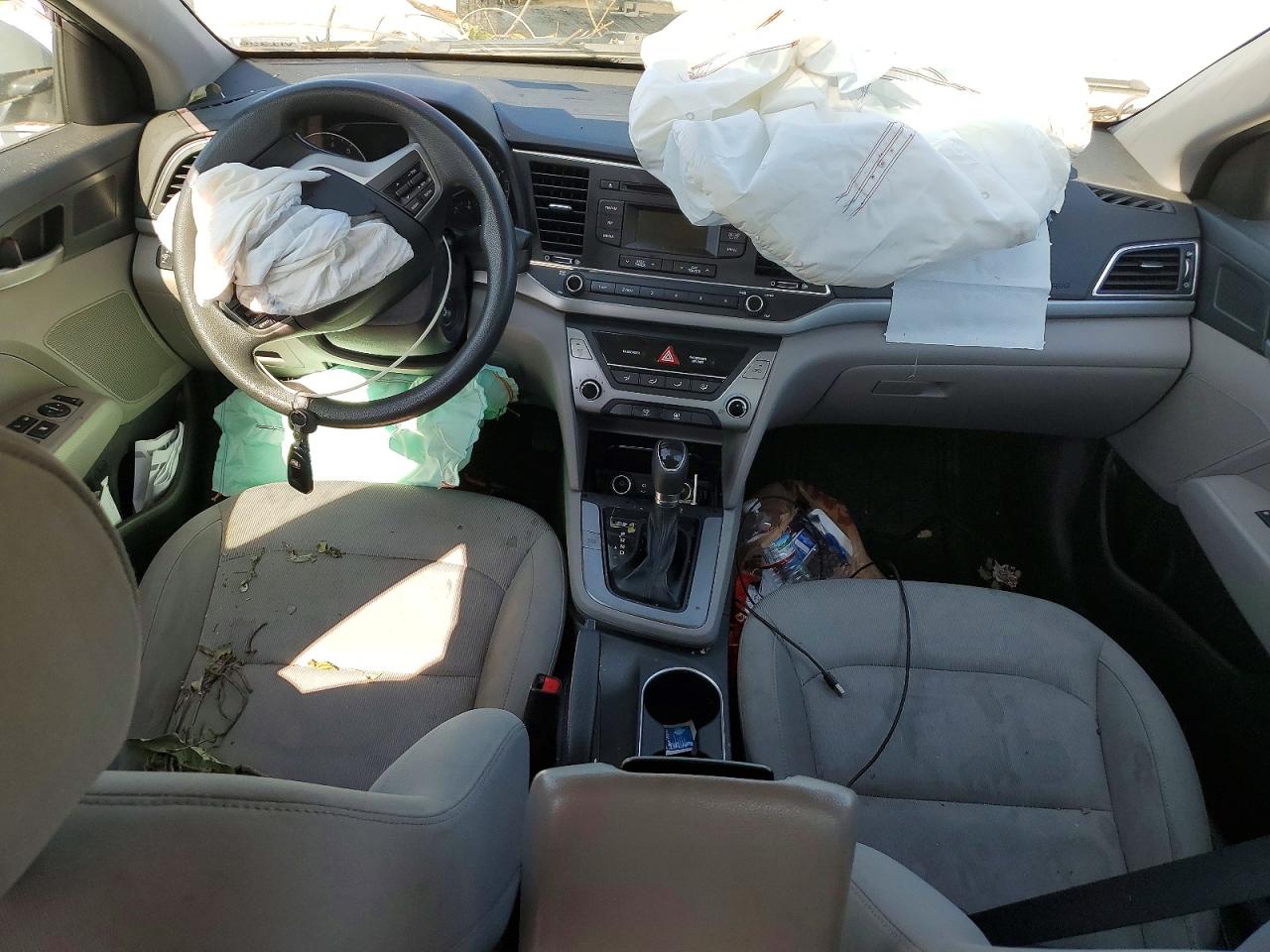 2017 HYUNDAI ELANTRA SE photo 22