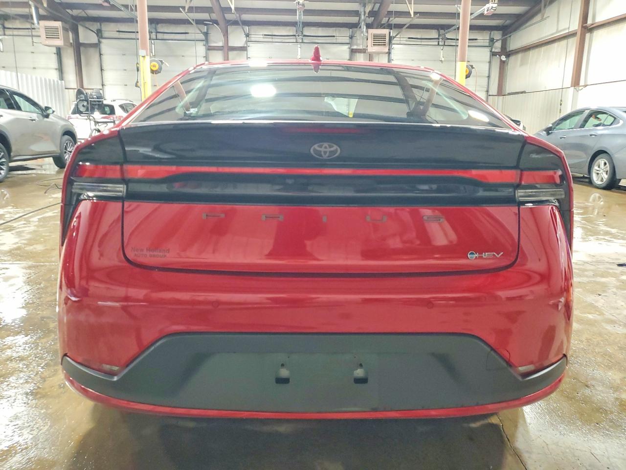2025 TOYOTA PRIUS LE photo 16