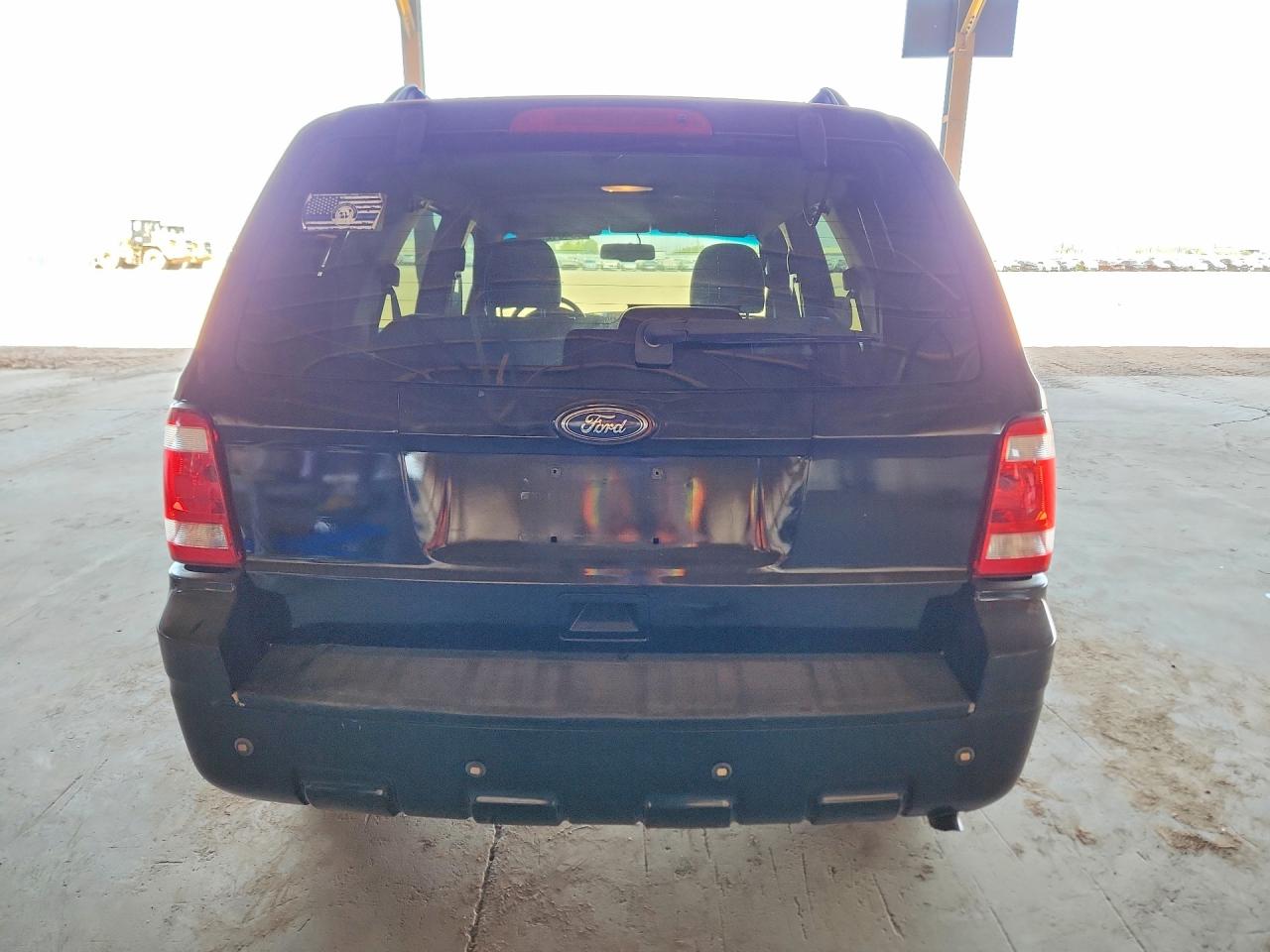 2010 FORD ESCAPE XLT photo 6