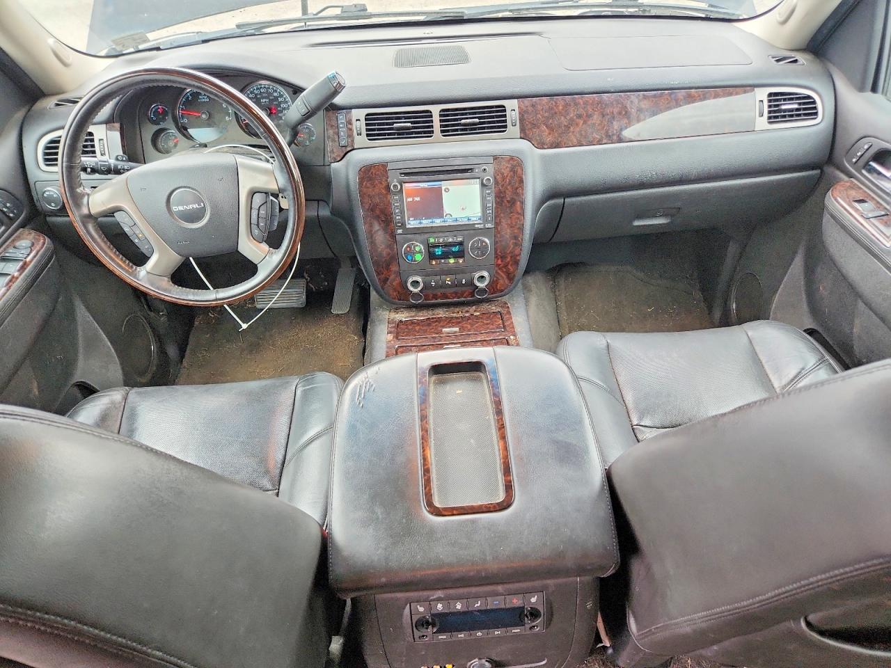 2013 GMC YUKON XL DENALI photo 15