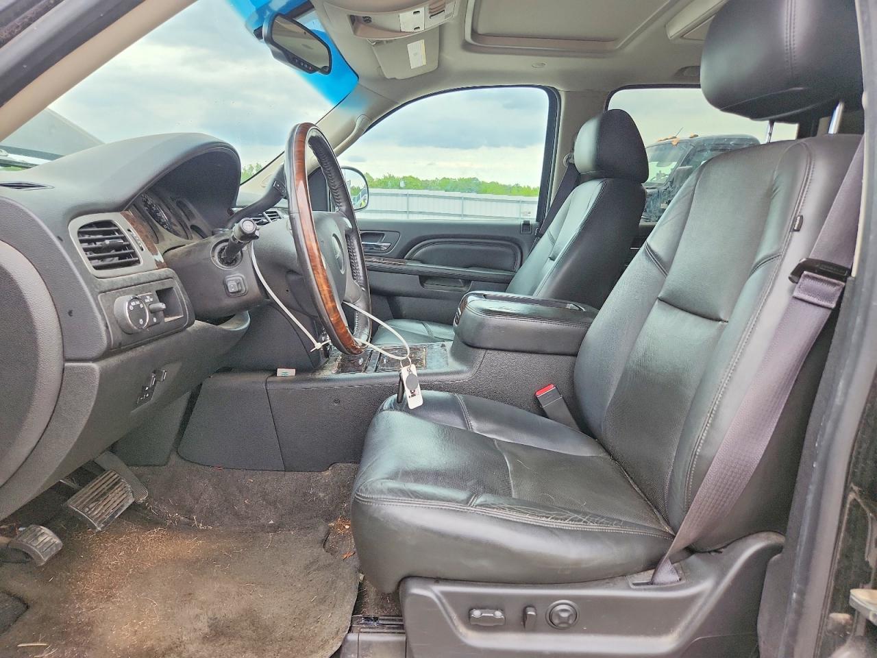 2013 GMC YUKON XL DENALI photo 13