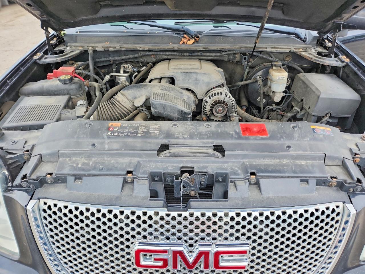 2013 GMC YUKON XL DENALI photo 21
