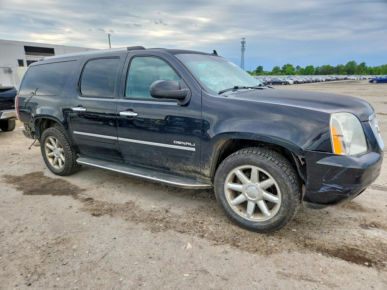 2013 GMC YUKON XL DENALI photo 7
