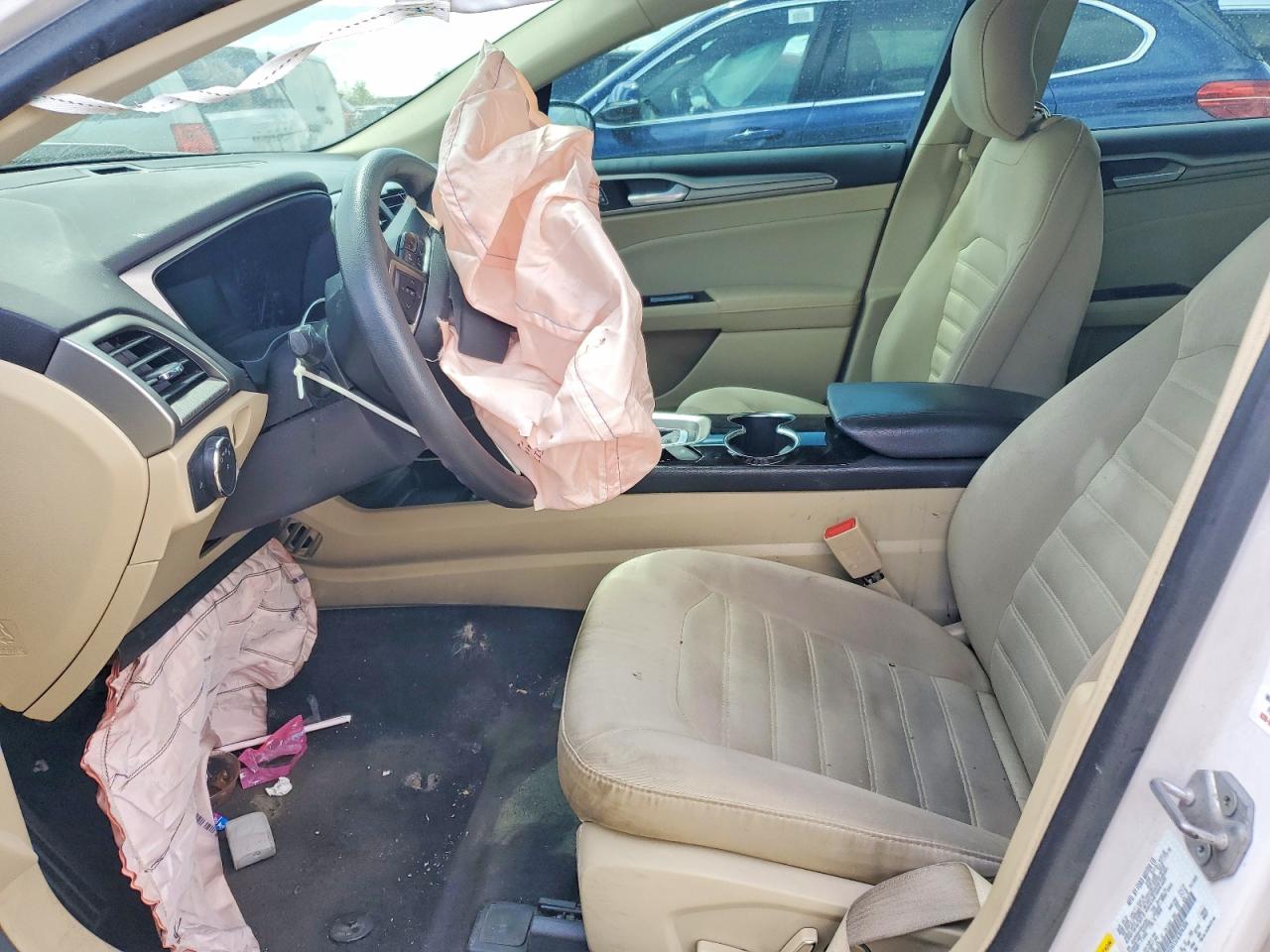 2014 FORD FUSION photo 13