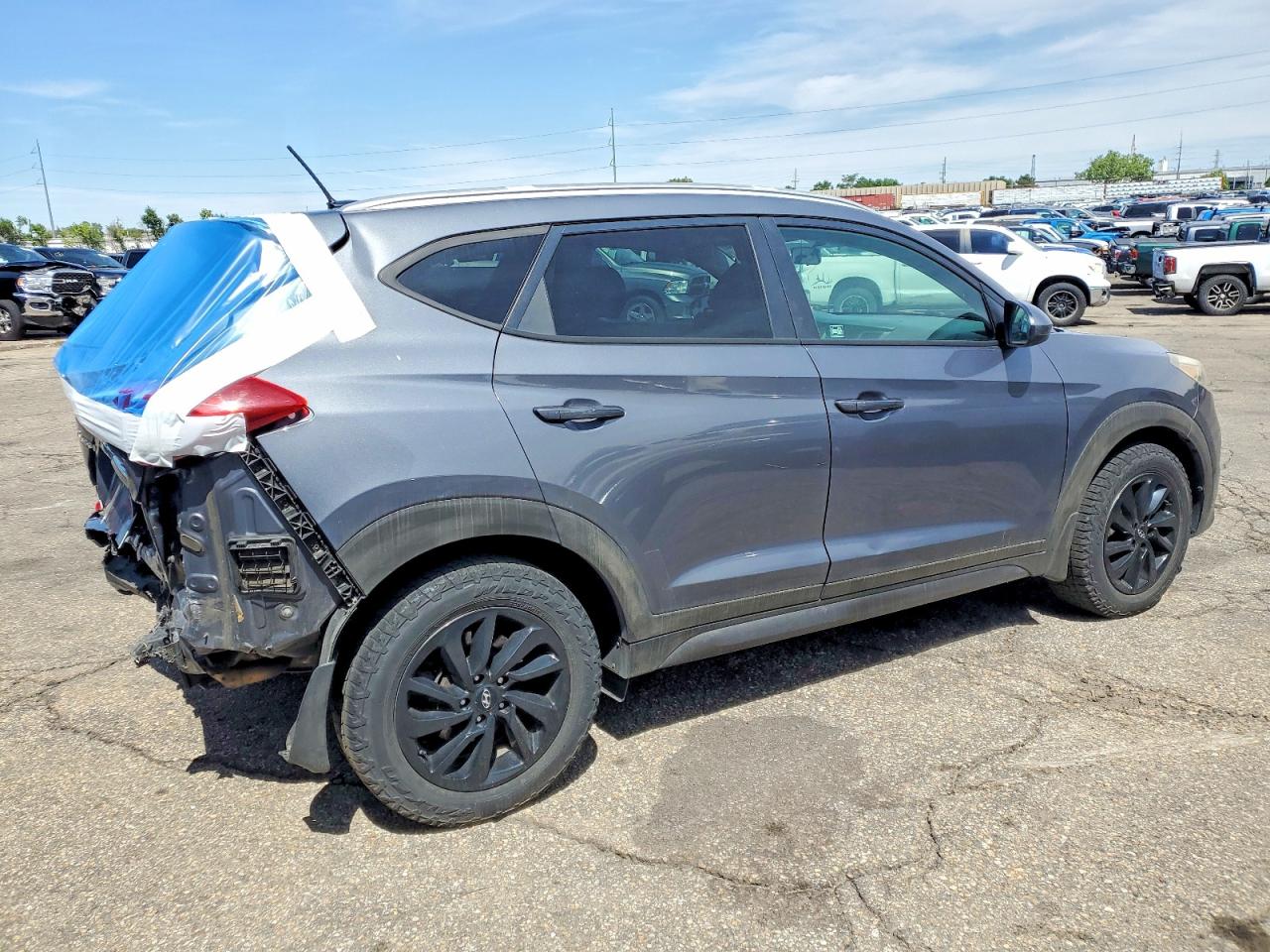 2016 HYUNDAI TUCSON SE photo 5