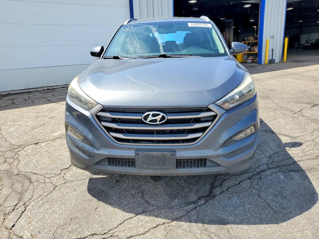 2016 HYUNDAI TUCSON SE photo 9