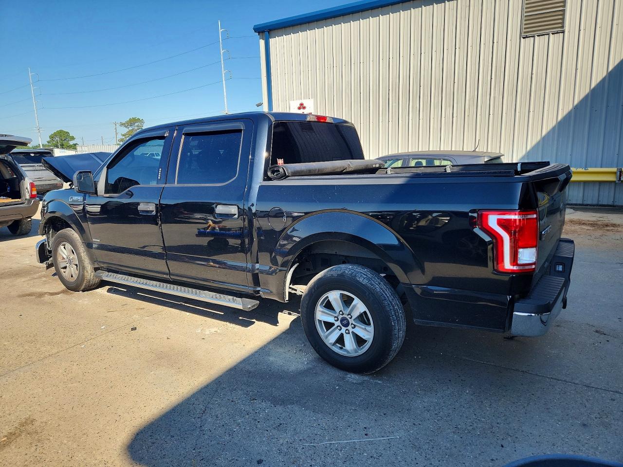 2017 FORD F150 SUPERCREW photo 4