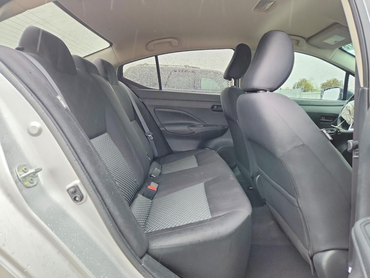 2021 NISSAN VERSA S photo 19