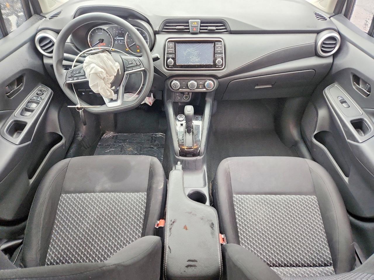2021 NISSAN VERSA S photo 15