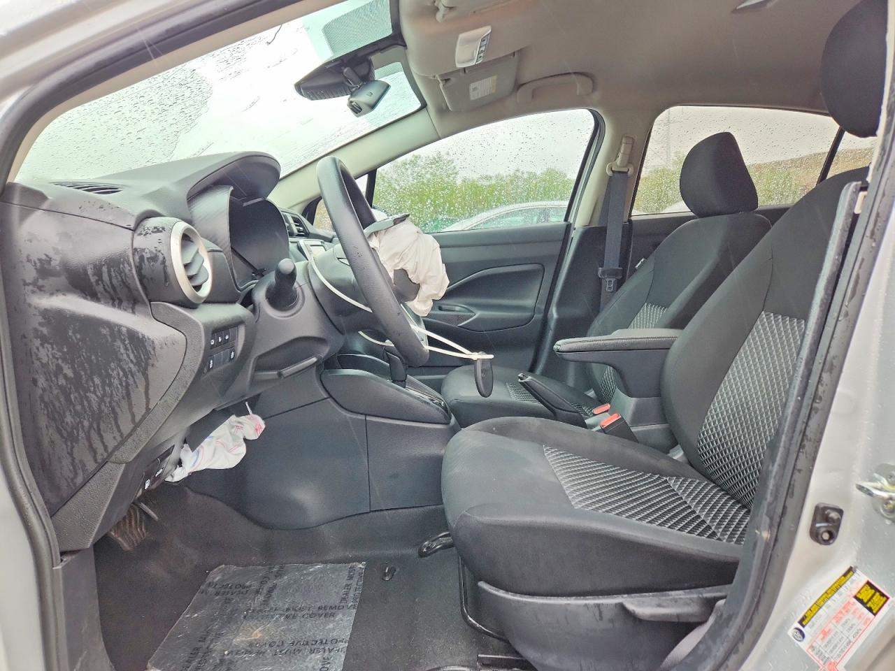 2021 NISSAN VERSA S photo 13