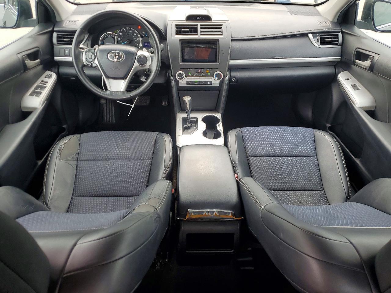 2013 TOYOTA CAMRY SE photo 15