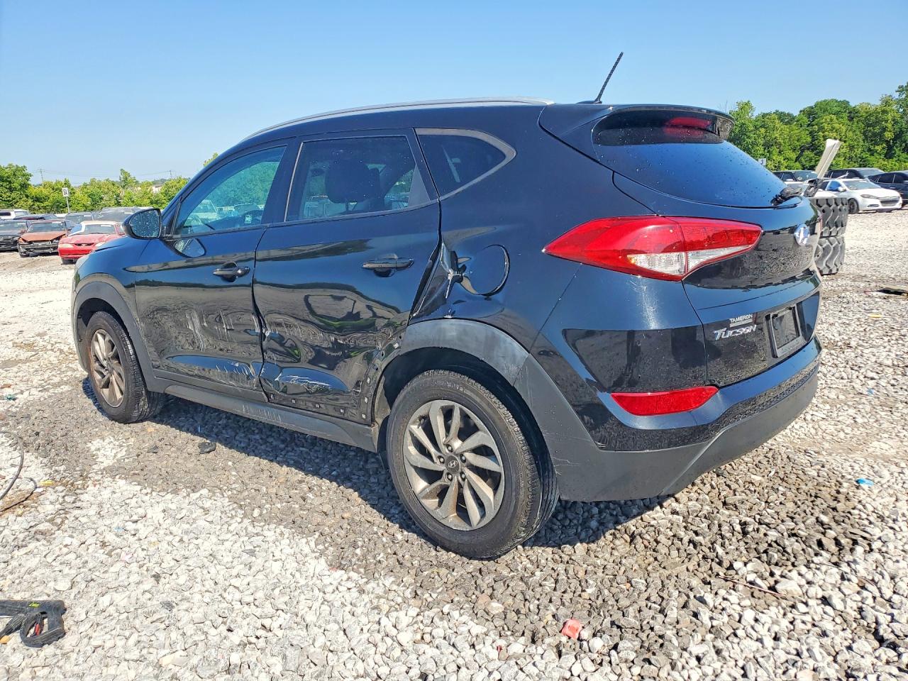 2016 HYUNDAI TUCSON SE photo 4