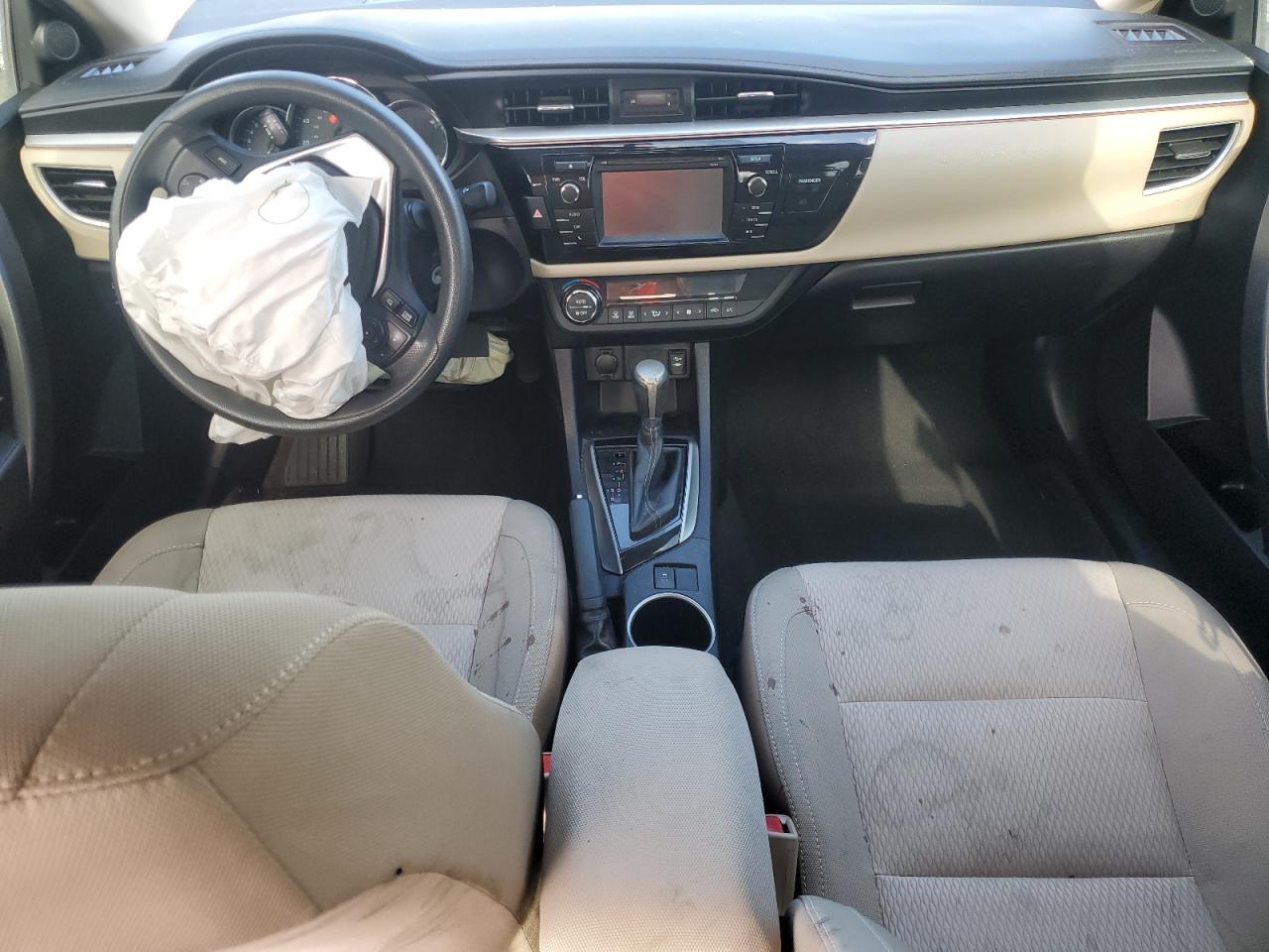 2015 TOYOTA COROLLA LE photo 8