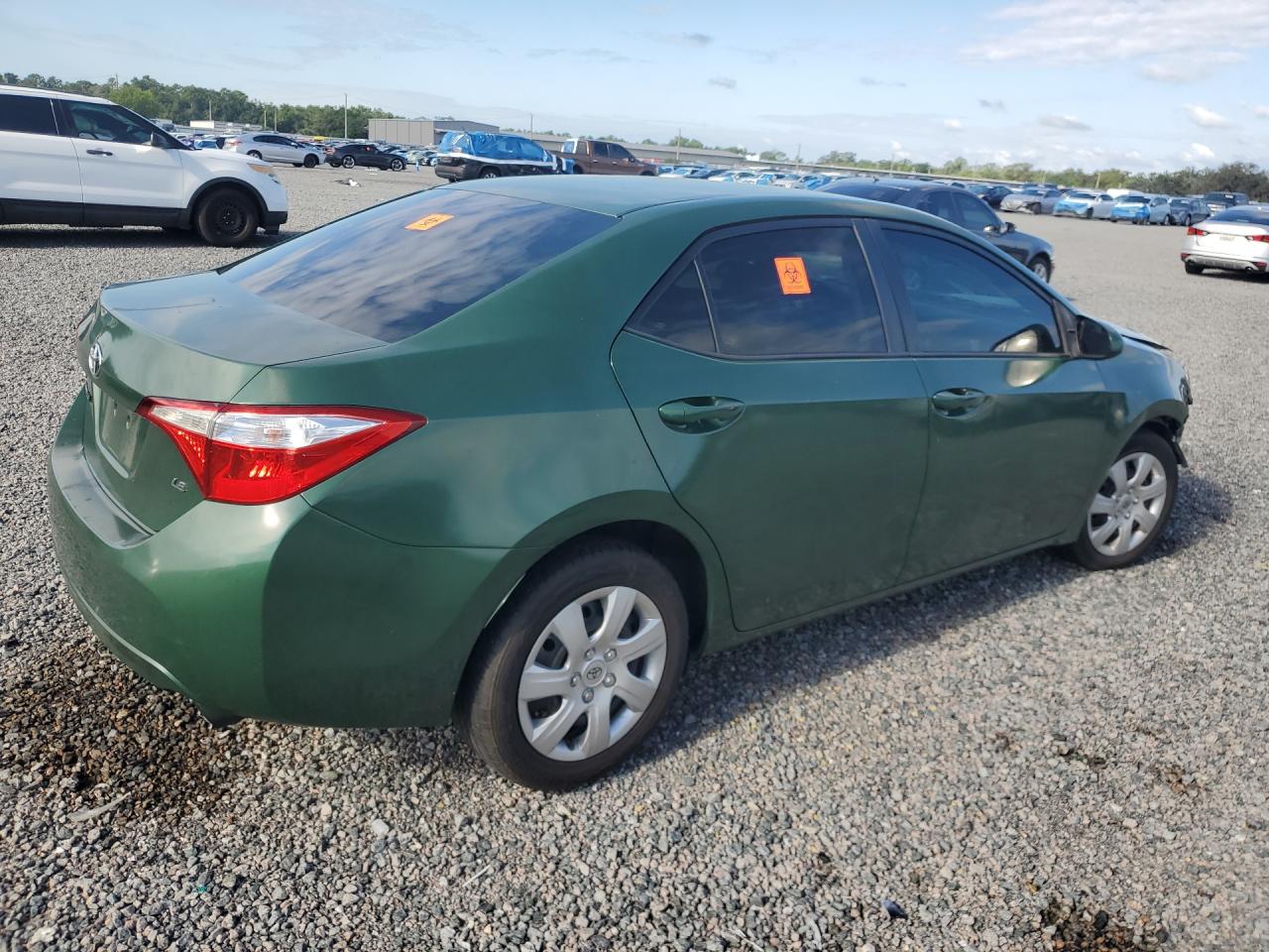 2015 TOYOTA COROLLA LE photo 3