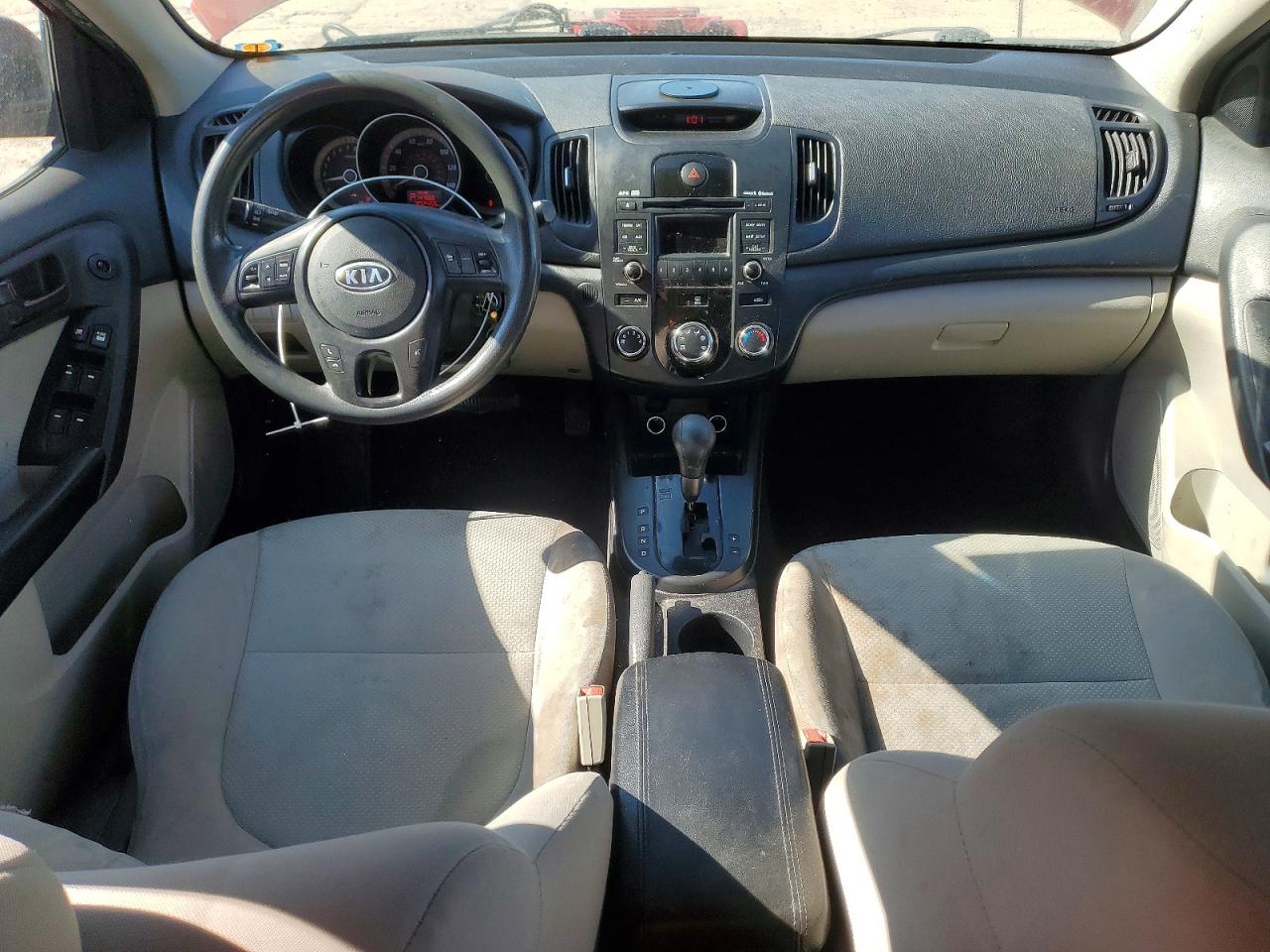 2010 KIA FORTE EX photo 22