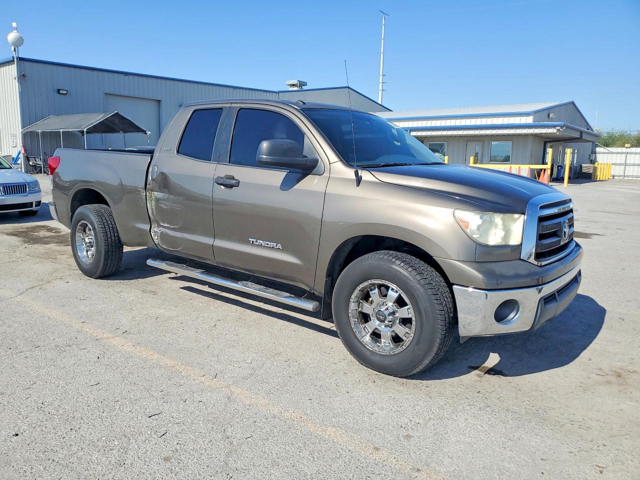 2011 TOYOTA TUNDRA DOUBLE CAB SR5 photo 10