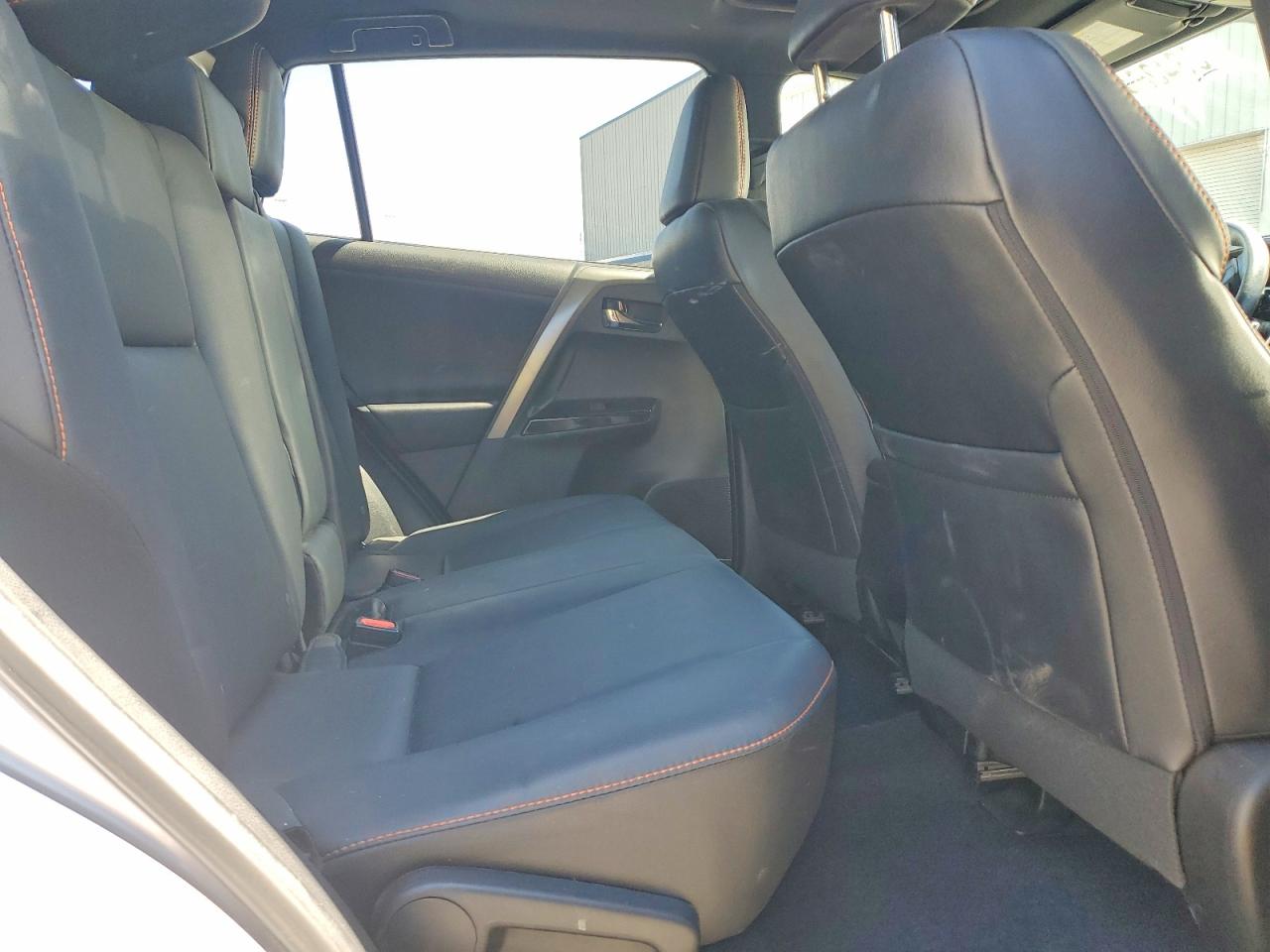 2017 TOYOTA RAV4 SE photo 11