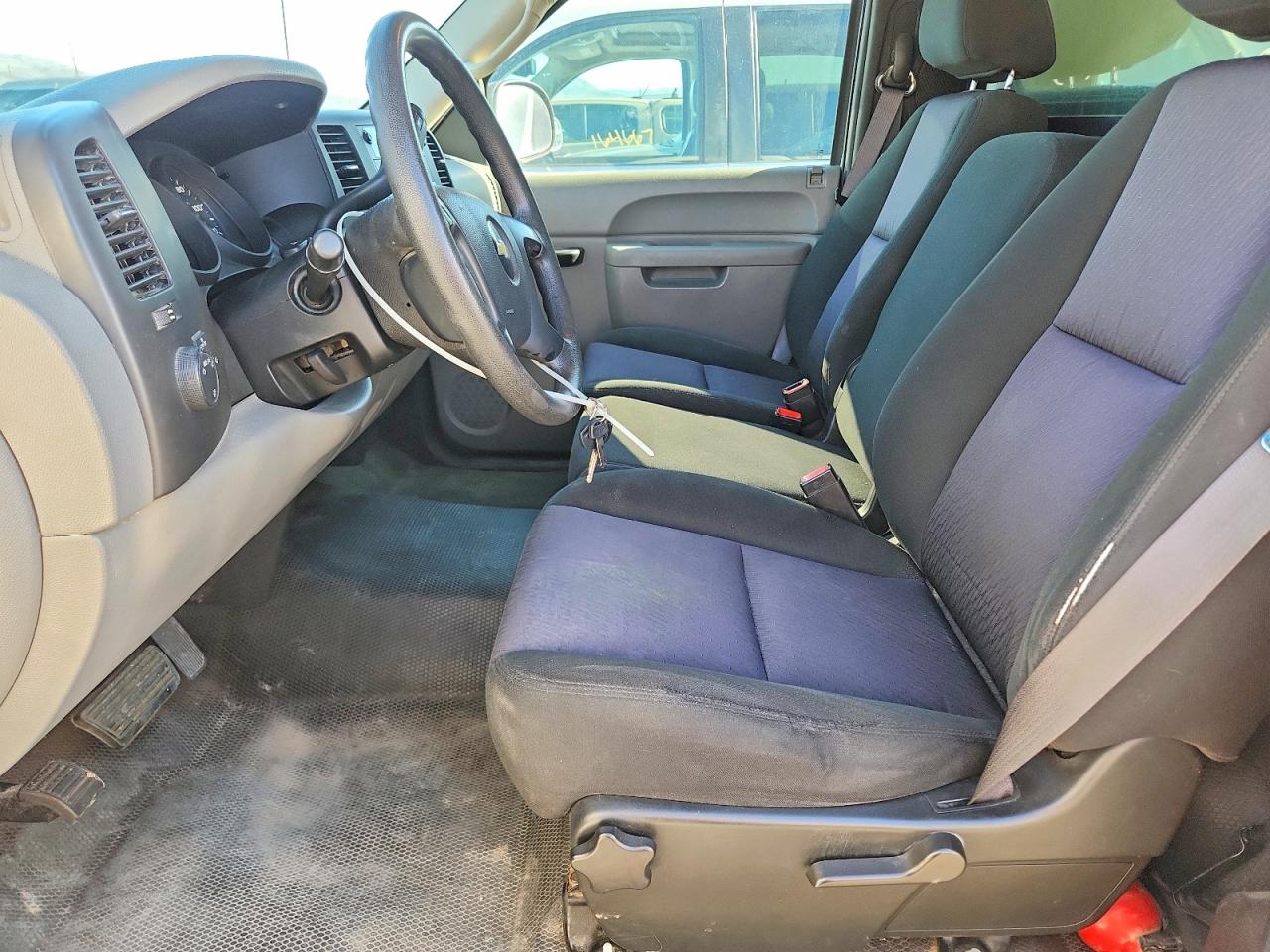 2010 CHEVROLET SILVERADO C1500 photo 7