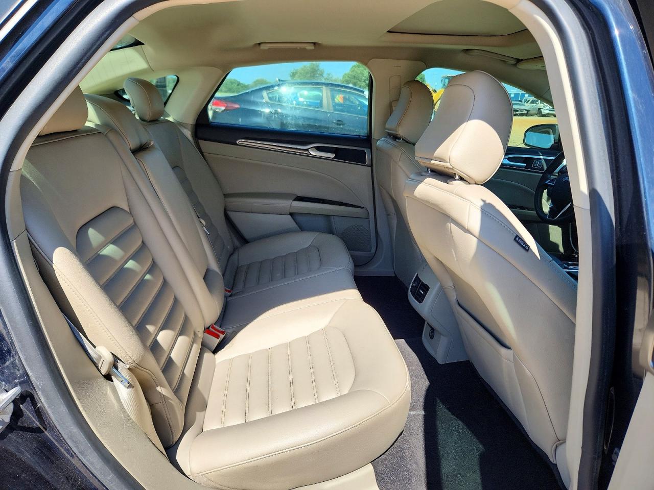 2020 FORD FUSION SEL photo 19