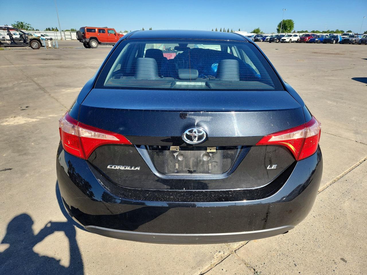 2018 TOYOTA COROLLA LE photo 11