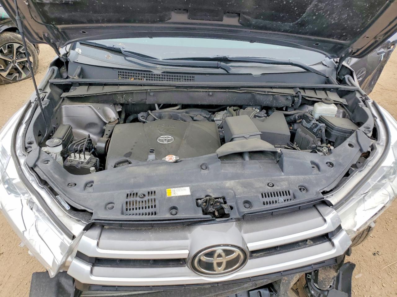2019 TOYOTA HIGHLANDER XLE photo 21