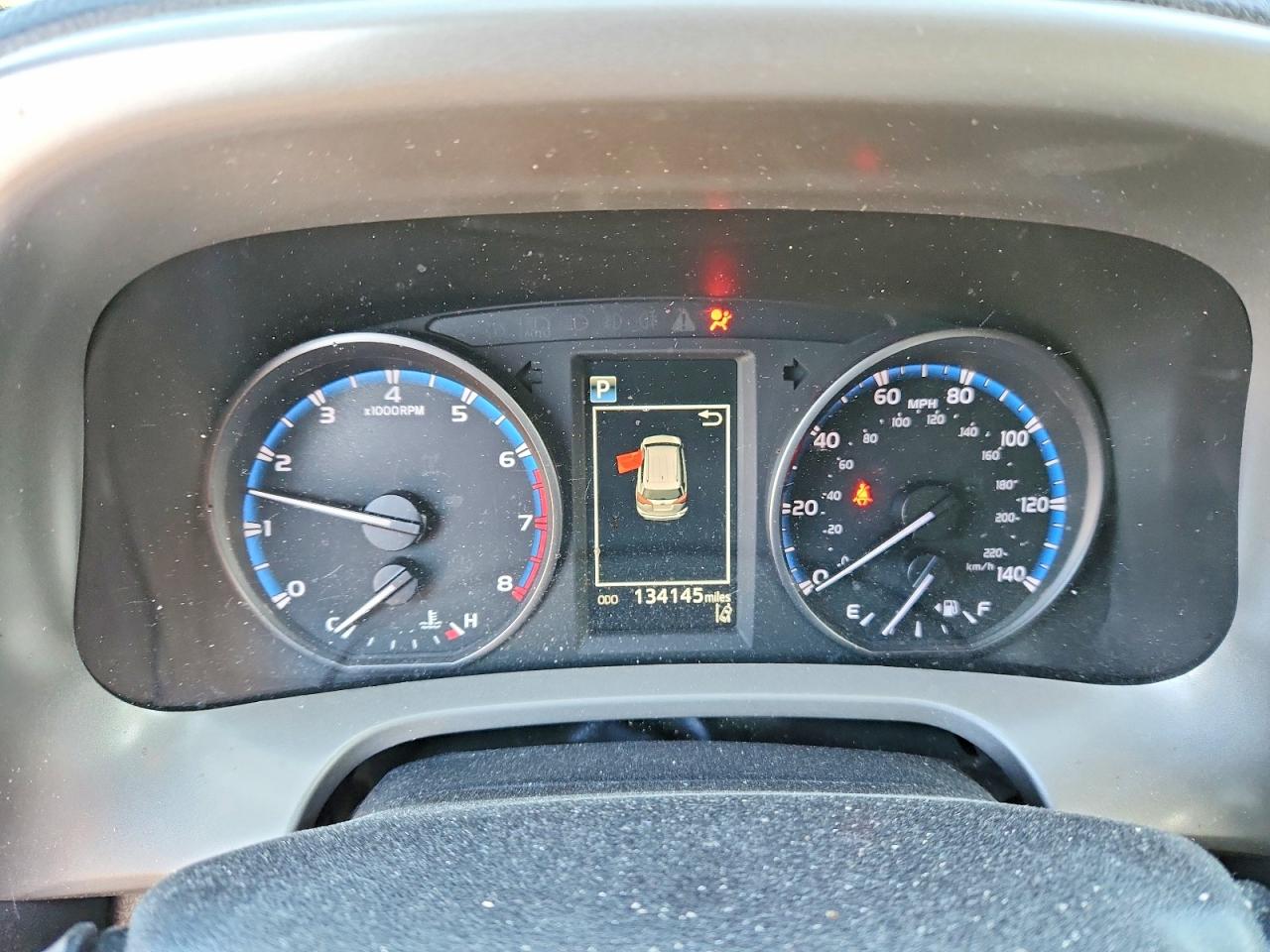 2017 TOYOTA RAV4 XLE photo 25