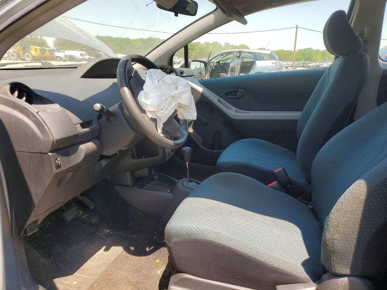2008 TOYOTA YARIS BASE photo 13